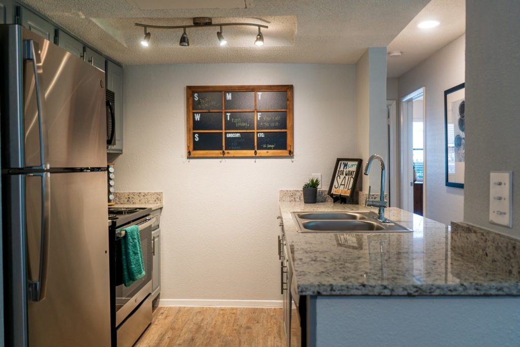 Model Unit Kitchen