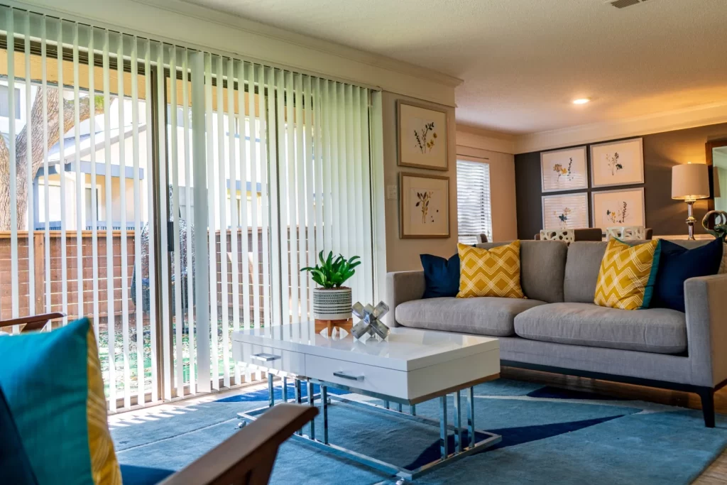 Model Unit Living Room